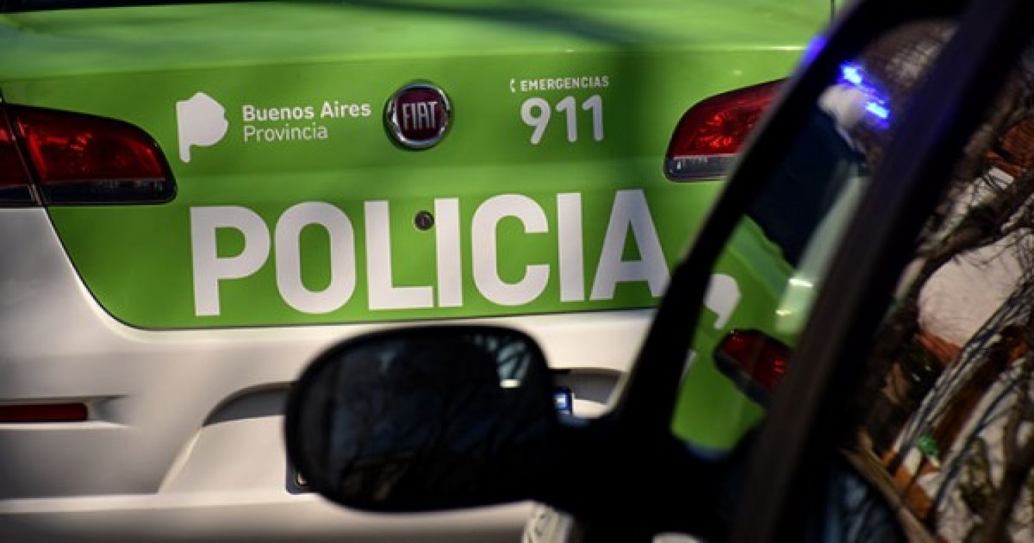 La Plata: asesinan a una mujer policía de un cuchillazo y detienen a su expareja