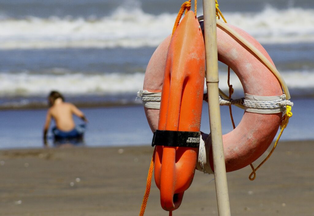 Villa Gesell en alerta por la falta de guardavidas por casos de Covid