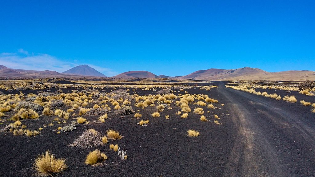 ¿Sabías que en Mendoza hay un desierto negro?
