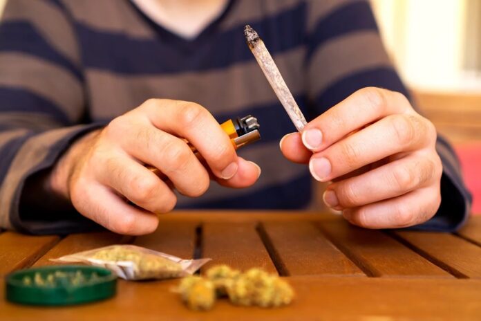 Drogas, alcohol y ansiolíticos: qué consumen los argentinos, según una encuesta oficial