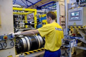 Habrá una suma fija de $ 60.000 para trabajadores privados y estales nacionales