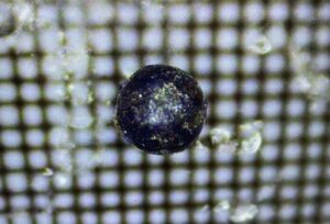 Hallan en el Océano Pacífico esferas de un material pesado que no fue detectado en el Sistema Solar