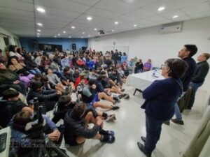 Luciano Grasso disertó sobre Salud Mental ante una importante cantidad de público