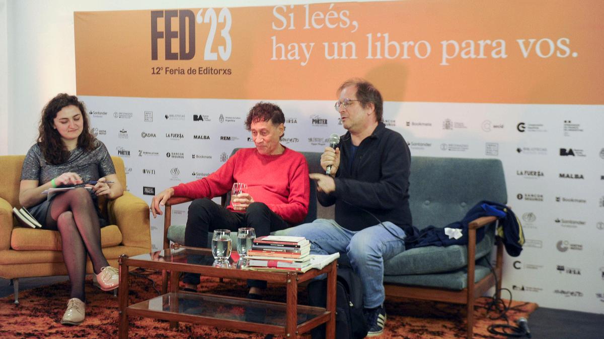 osvaldo baigorria y martín kohan: cómo acumular libros como lucha contra el olvido