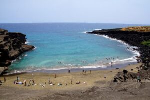 Papakōlea, una extraña playa que sorprende con su arena verde 