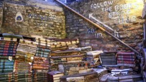 Acqua Alta, la extraña biblioteca de Venecia que se fundó bajo el agua 