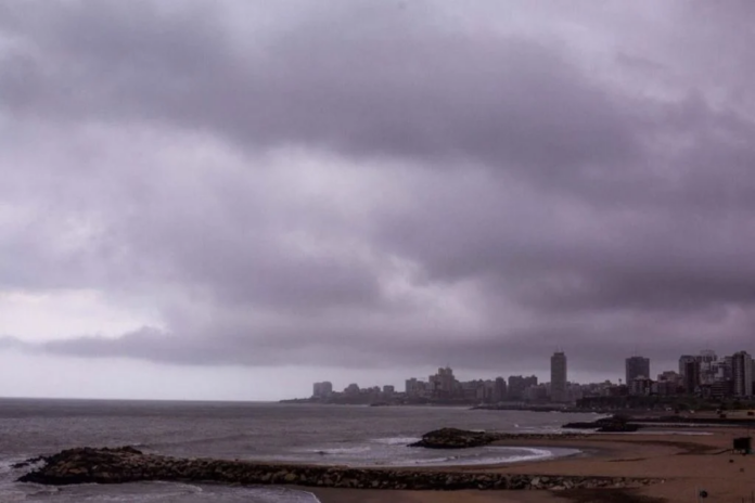 Alerta amarilla por vientos en la Costa Atlántica: esperan ráfagas de hasta 70 km/h