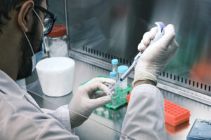 Bioquímicos en alerta por precios de insumos y retrasos en los pagos de prepagas y obras sociales