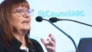 Bullrich dijo que Massa hace “parches que nos sirven” y Milei propone “fórmulas mágicas”
