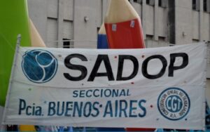 Colegios privados: Sadop se muestra “en alerta” y reclama por la suma fija