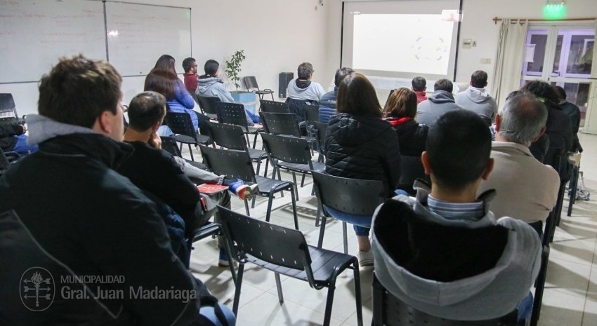 Con una gran cantidad de inscriptos iniciaron los nuevos cursos relacionados a la informática y tecnología