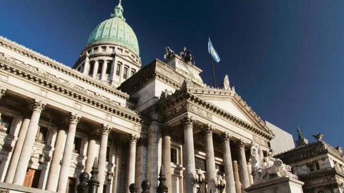 Contra la privatización del sistema de salud, más de 30 organizaciones convocan a un acto en el Congreso Nacional
