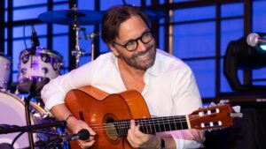 El famoso guitarrista Al Di Meola sufrió un infarto en pleno concierto