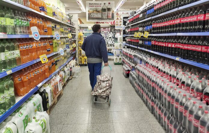Según el ministro de Hacienda y Finanzas bonaerense “las ventas en los súper crecieron 2,1% entre 2021 y 2022”.