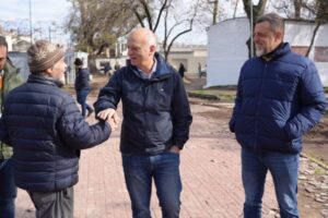 Grindetti reúne a unos 100 dirigentes en La Plata para apuntalar su candidatura