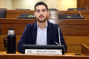 Insólito: un diputado paraguayo pidió comprar misiles para presionar a la Argentina