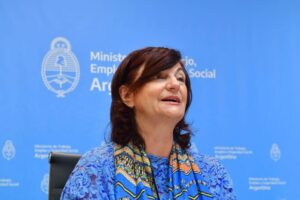 Kelly Olmos: “Desde el Gobierno respaldamos la reducción de la jornada laboral”