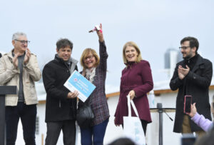 Kicillof inauguró obras en dos distritos y dijo que Milei “viene con un paquete de casta”
