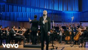 La AFA oficializó la versión del Himno cantada por Abel Pintos para los partidos de la Selección