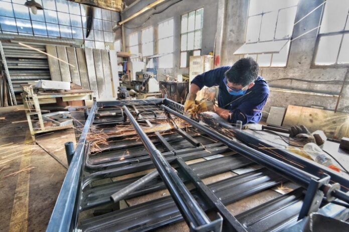 La industria manufacturera bonaerense tuvo un leve crecimiento interanual.