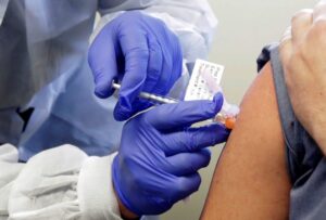 La prestigiosa revista The Lancet publicó un estudio de la Provincia sobre vacunas