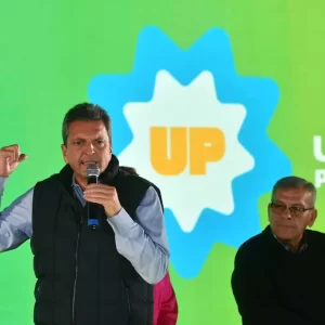 Massa dijo que lanzará la campaña el 9 de septiembre y que "hay que entender el mensaje de las urnas"