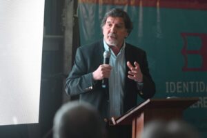 Provincia presentó la colección de libros “Identidades Bonaerenses” para repartir en escuelas