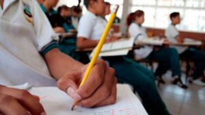 Seguirá hasta diciembre de 2024 la "hora extra" en las escuelas primarias bonaerenses