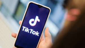 TikTok creará un sistema de mensajes para competirle