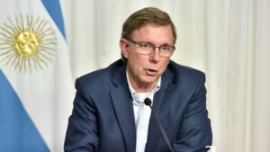 Tras suspender retenciones, Bahillo dice que lácteos tendrán por tope mensual de 5%