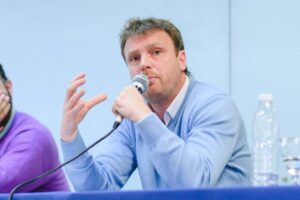 Un candidato a intendente peronista denunció que lo persiguen y lo filman