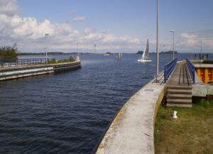 Veluwemeer, el sorprendente acueducto navegable que atraviesa una autopista en Países Bajos