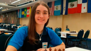 Candela Francisco se consagró campeona mundial de ajedrez a los 17 años y la felicitó Alberto Fernández