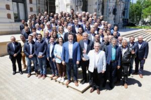Con la visita de Massa, Kicillof e intendentes se reunieron para seguir “de campaña”