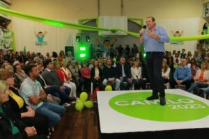 Dolores: con un multitudinario acto cerró su campaña el Intendente Etchevarrren