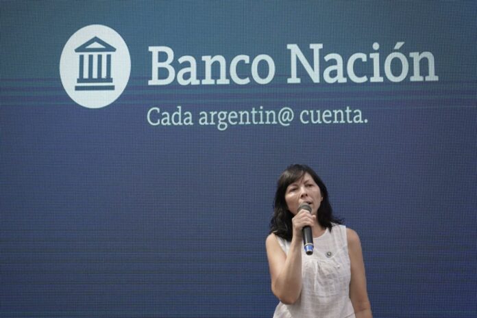 Echan a la gerente general del Banco Nación que contrató a una numeróloga