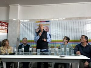 Grindetti continúa su gira de "compromisos de gestión" en Necochea y Miramar