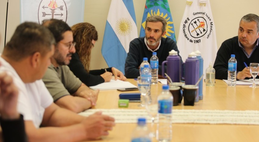 Junto a la Mesa del Empleo y el Salario se acordó un 18% de aumento para octubre