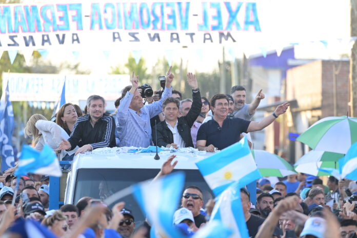 Kicillof, Massa y Máximo: unidad y calor territorial en caravana por el Conurbano