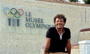 Le robaron al ciclista Juan Curuchet en su casa de Chapadmalal: se llevaron hasta las medallas