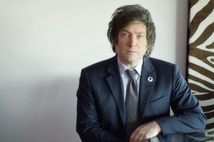 Milei ahora dijo que en algún momento se podría debatir la venta de hijos