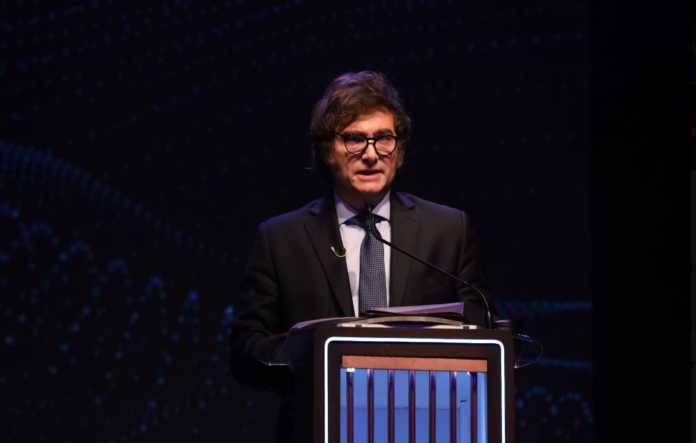 “La casta tiene miedo”: la respuesta de Milei a Fernández tras ser denunciado