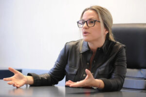 Píparo ahora dice que "no va a privatizar la salud y ni la educación"