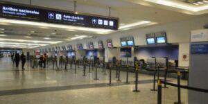 Tras falsa alarma de bomba, los vuelos comienzan a normalizarse en Aeroparque