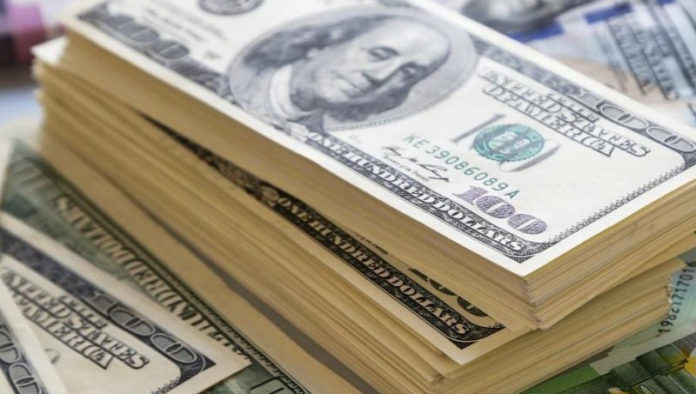 Tregua del blue: detuvo escalada de 20% en 3 días, pero cerró arriba de los $1.000