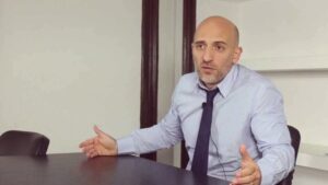 Yacobitti contra Macri: “El que transa cree que todos son de su condición”