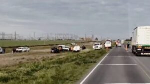 Bahía Blanca: volcó un coche sobre la ruta 51 y tres personas fueron hospitalizadas