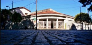 Chats sexuales y celos por noviazgos: así actuaba la maestra denunciada por alumnos