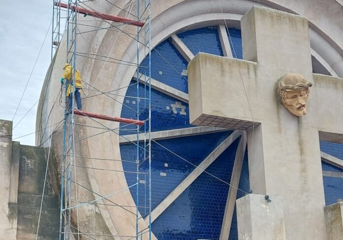 Comenzaron las obras de restauración en el portal del Cementerio de Saldugaray. (Municipio de Tornquist)