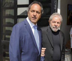 Confirman que Scioli continuará al frente de la embajada argentina en Brasil